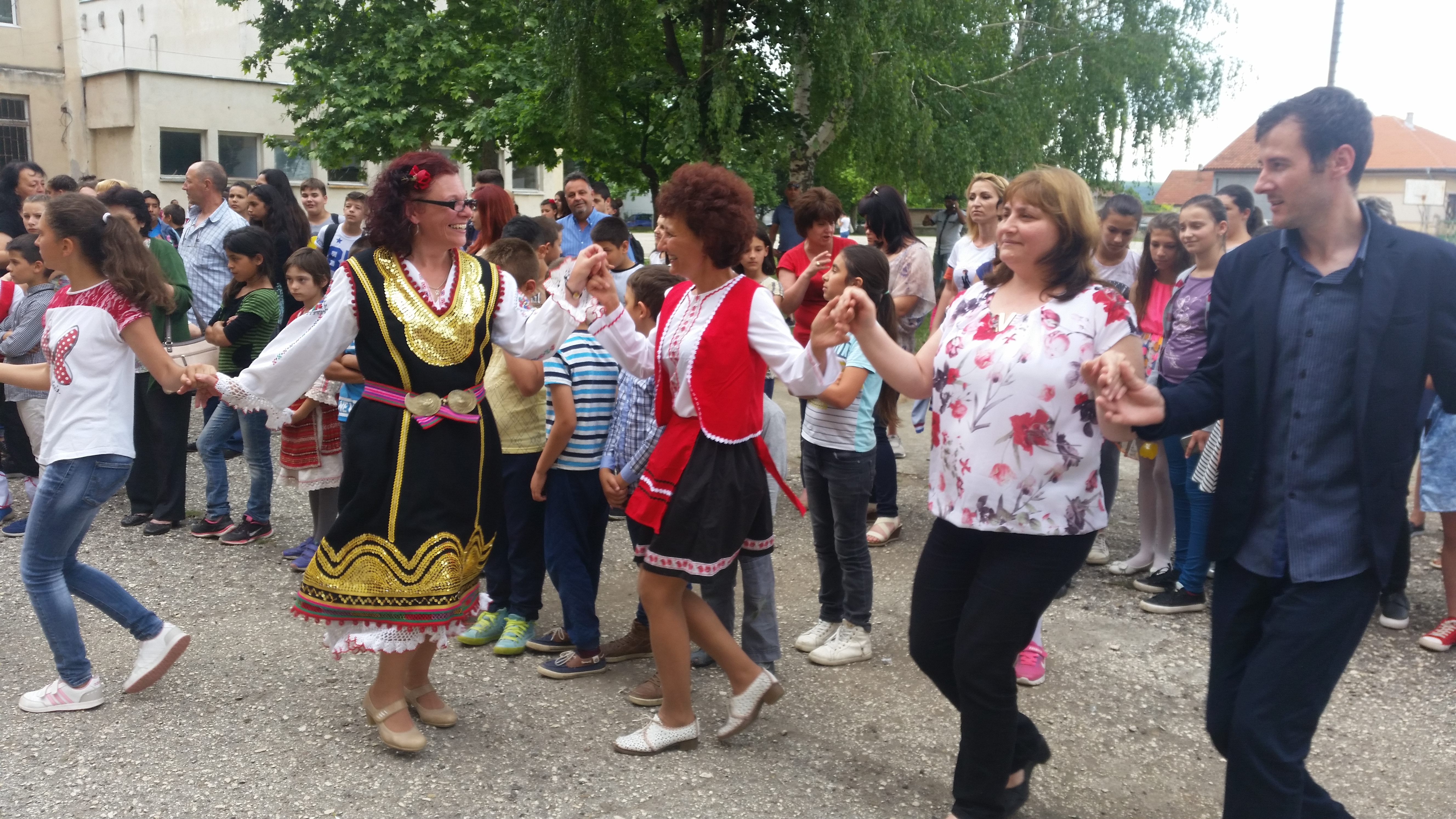 Розите на България – розите на Гулянци