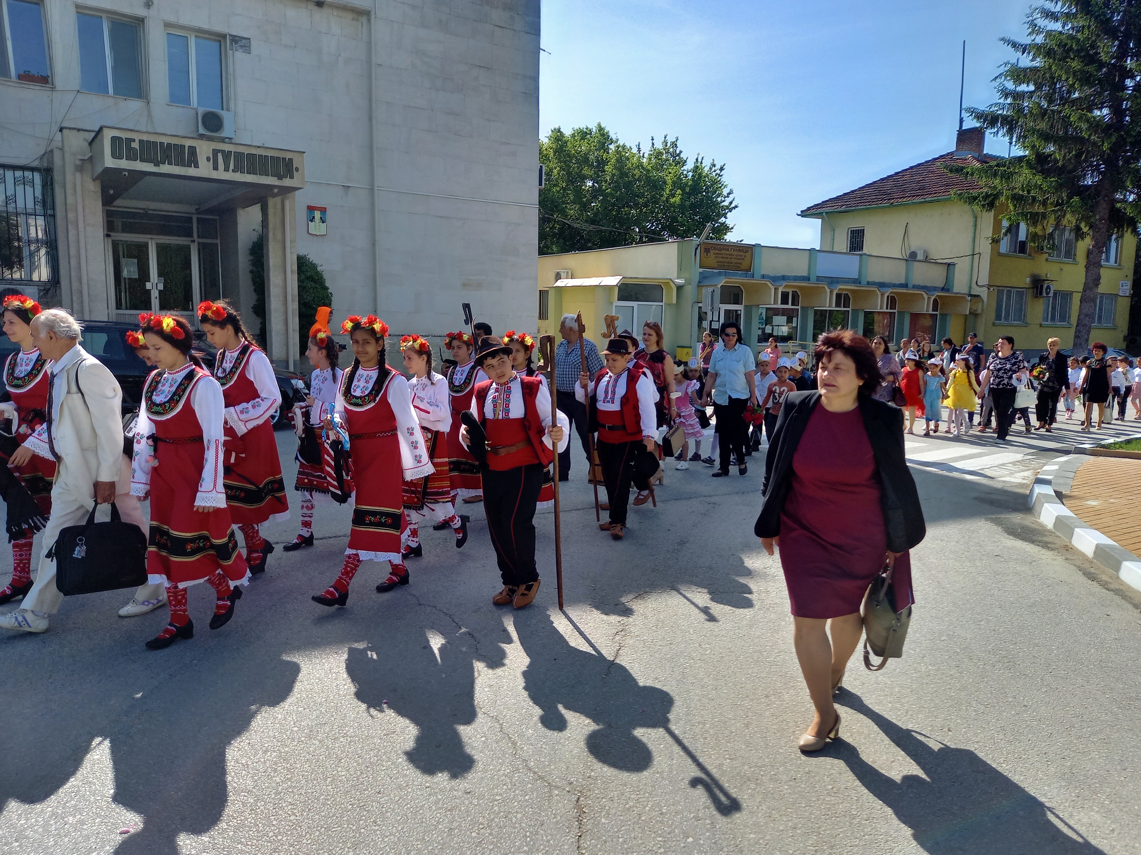 Училищата в община Гулянци отбелязаха тържествено 24 май