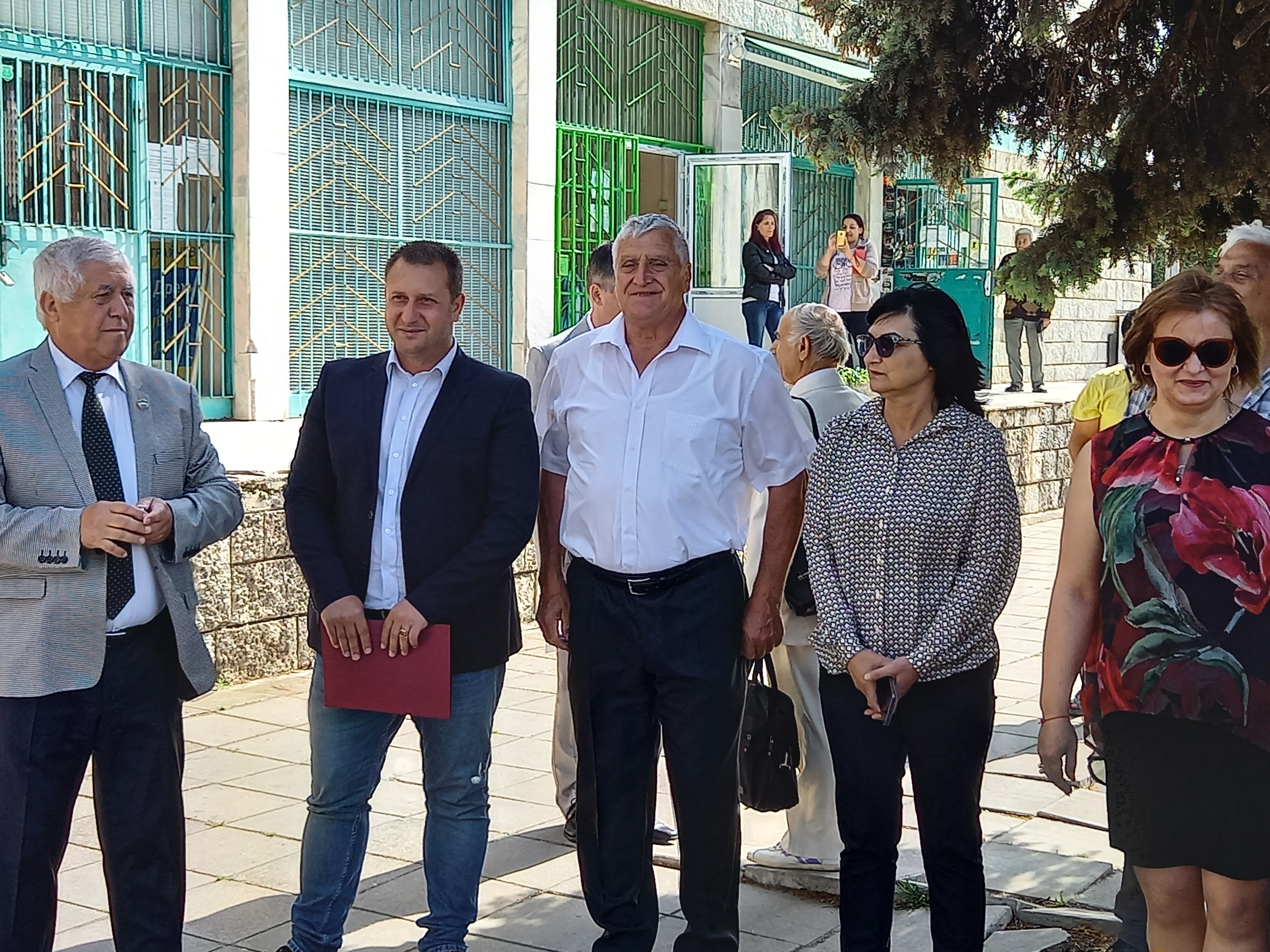 Училищата в община Гулянци отбелязаха тържествено 24 май