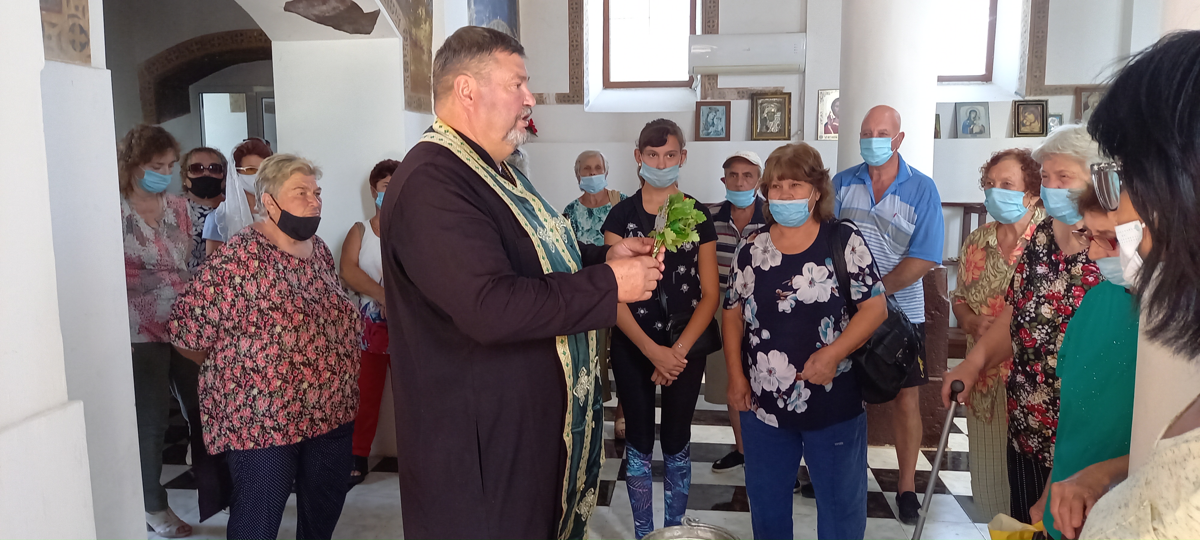 Хората от Гулянци се помолиха дружно за здраве и благопреуспяване