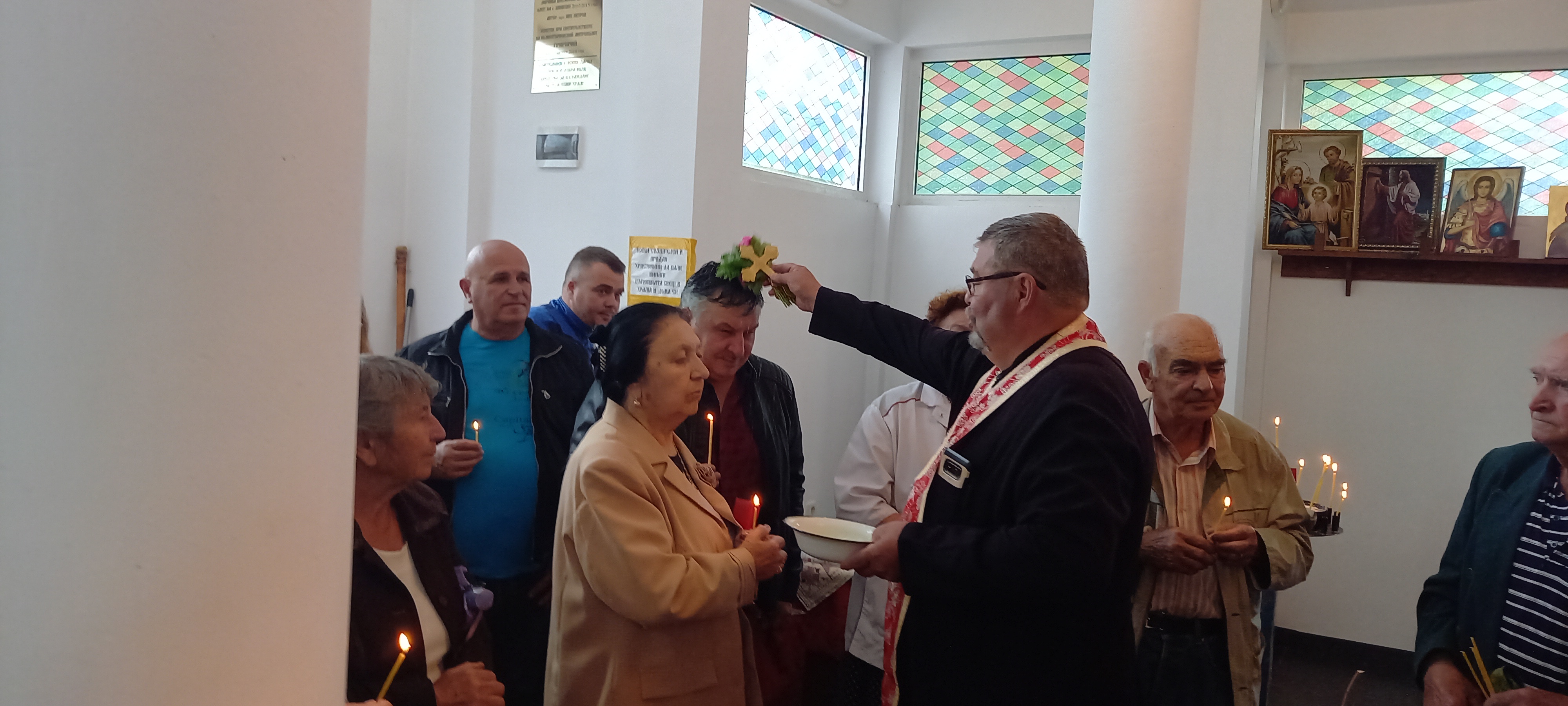 В деня на Светата Троица хората от Шияково честваха храмов празник