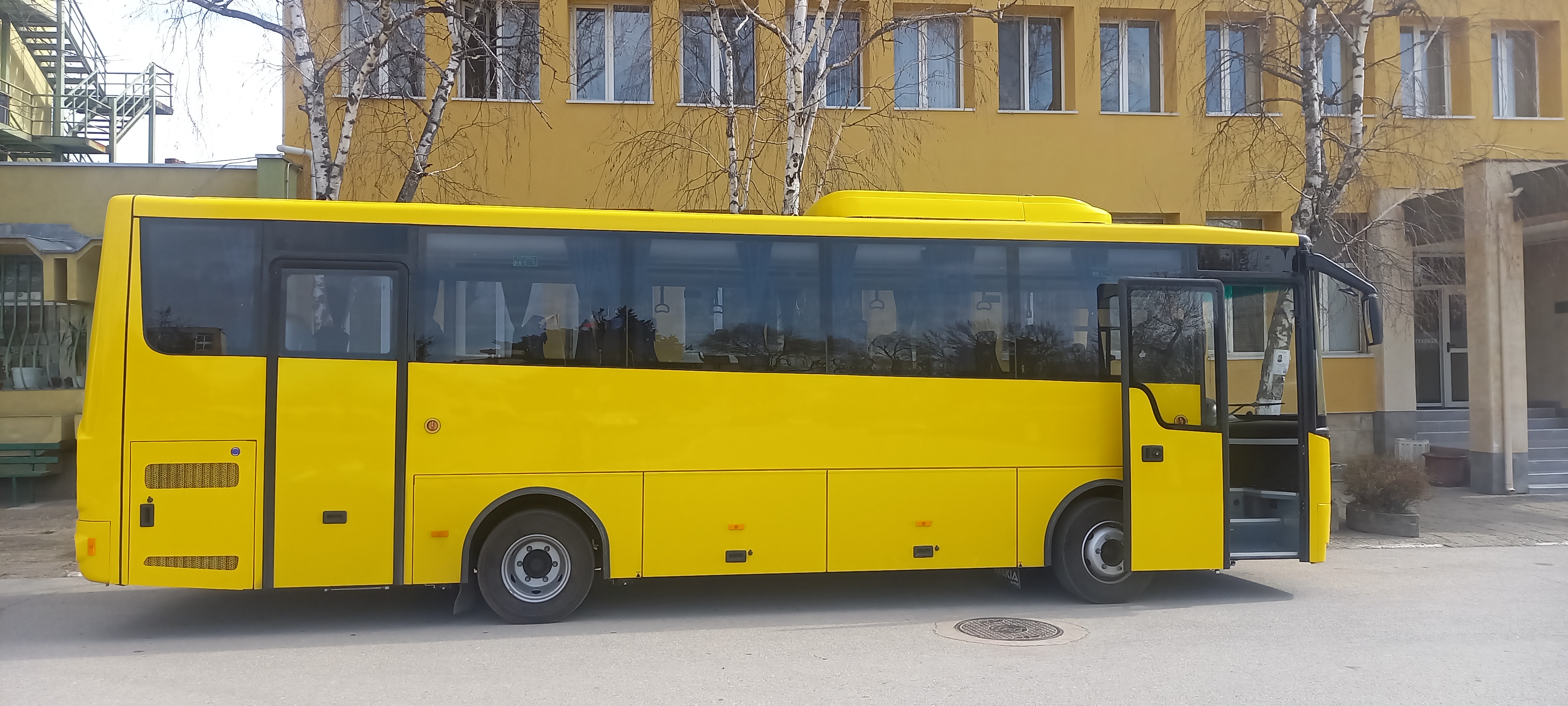Община Гулянци получи нов училищен автобус