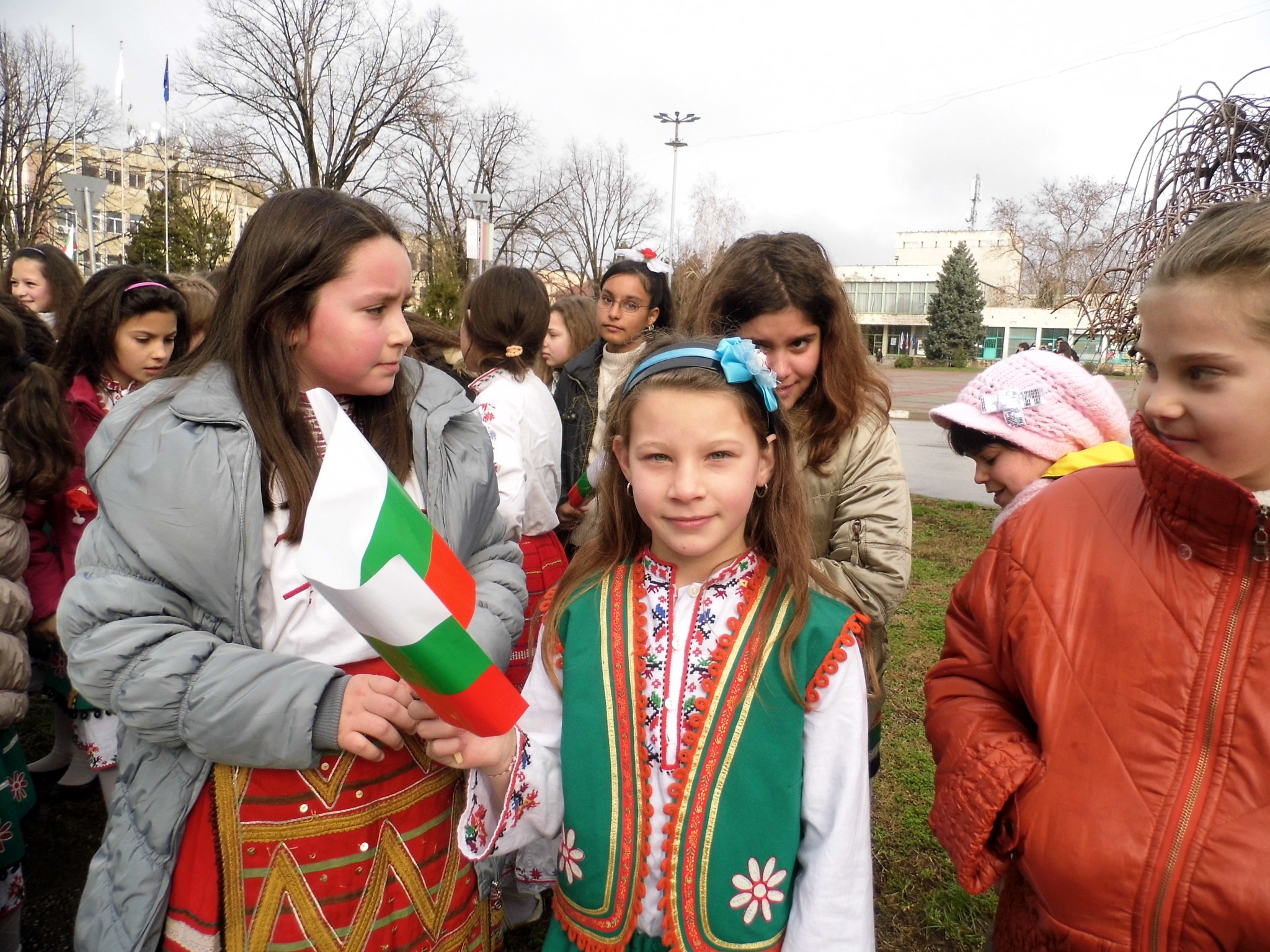 Жителите на община Гулянци отбелязаха тържествено Националния празник