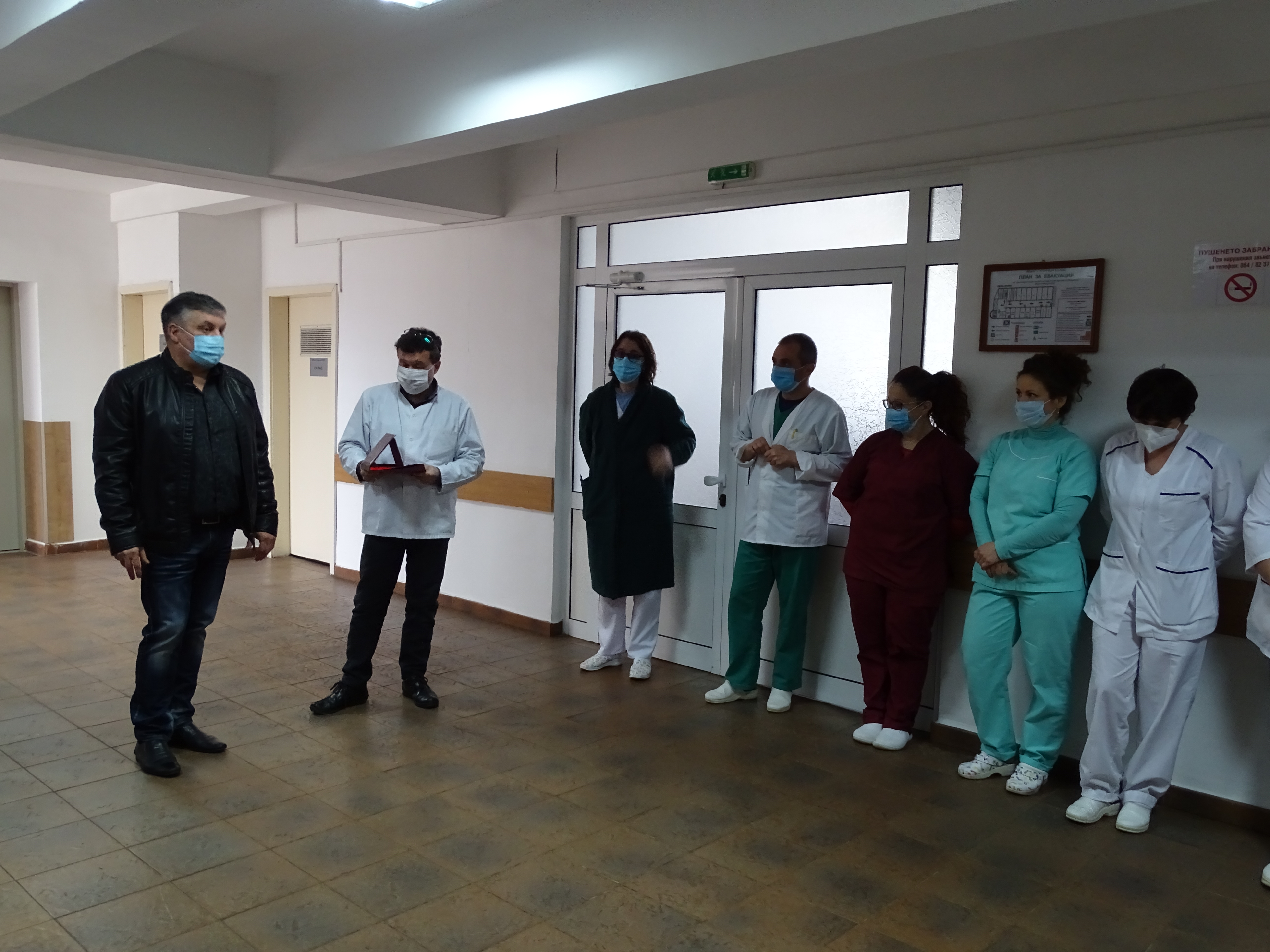 Ръководството на Община Гулянци поздрави медицинските специалисти и служители по повод Деня на здравния работник