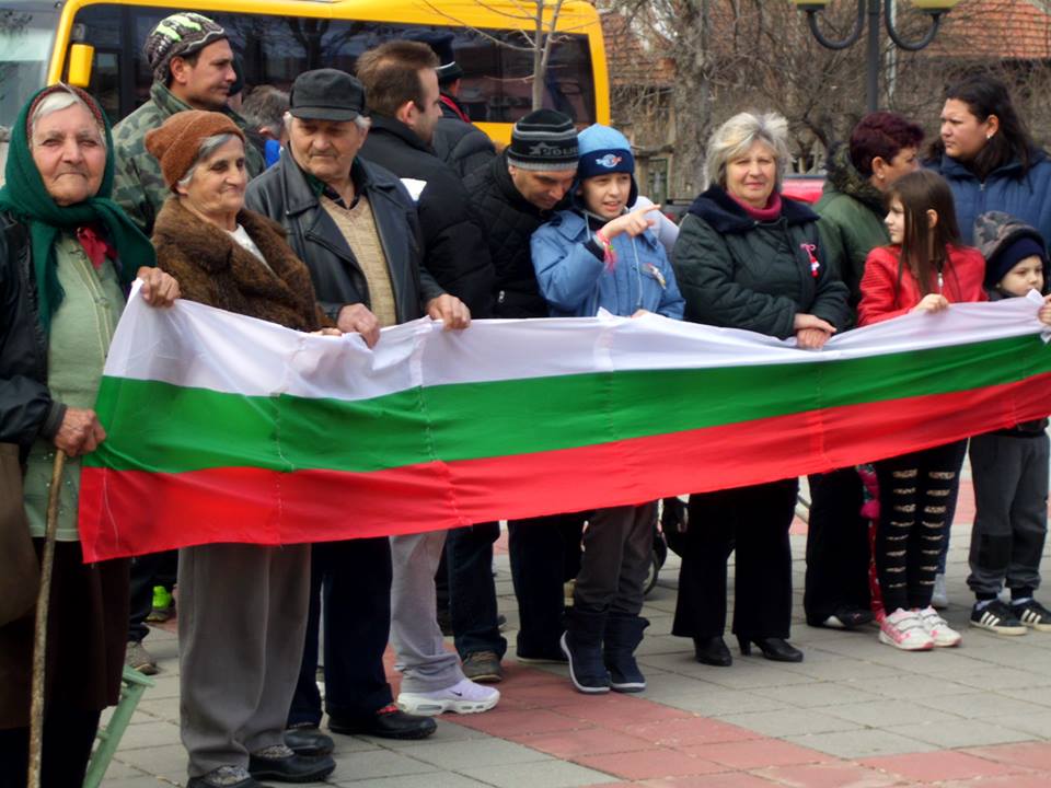 Тази година село Искър даде начало на честванията по повод Трети март