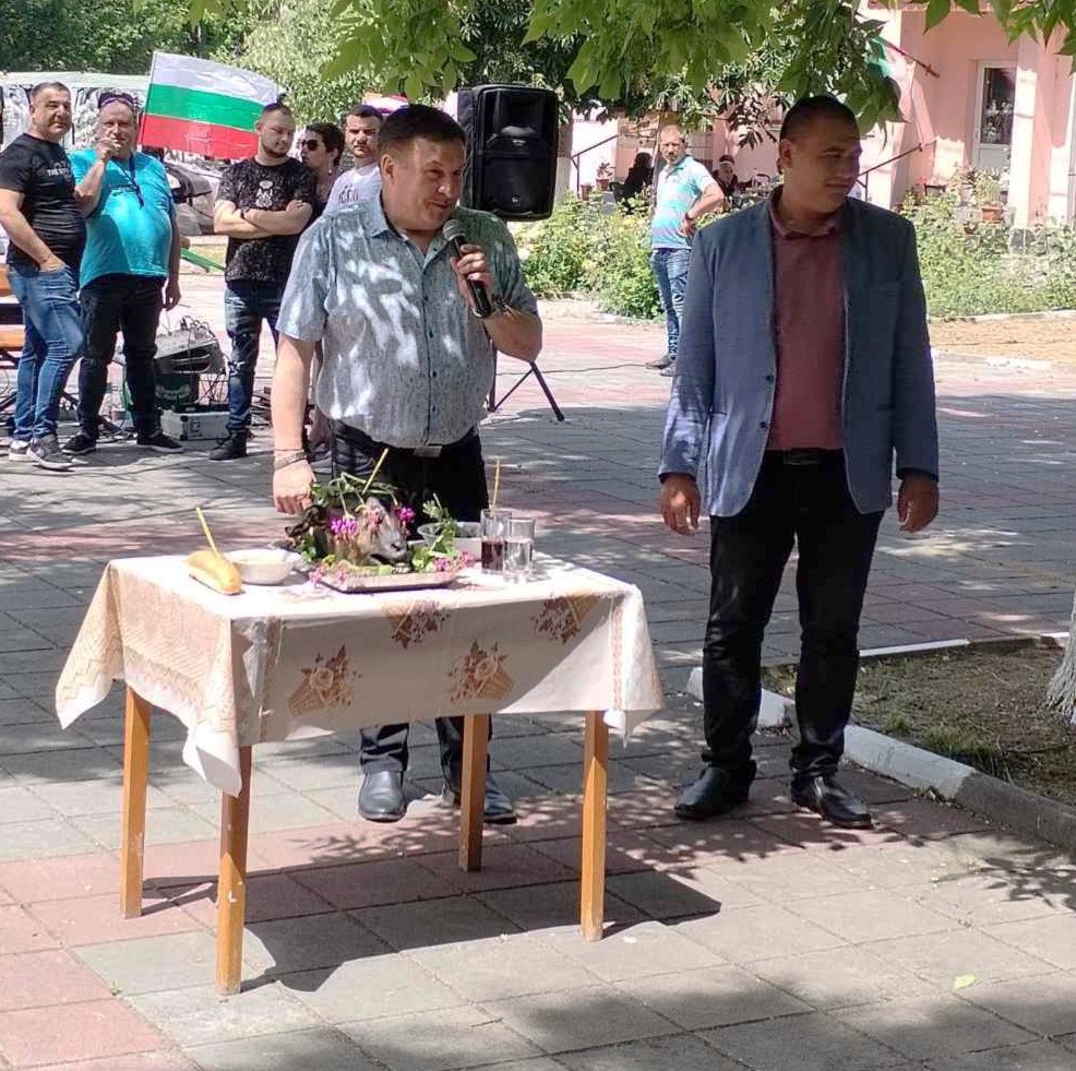 Село Искър събра жители и гости на традиционен курбан за здраве и благоденствие